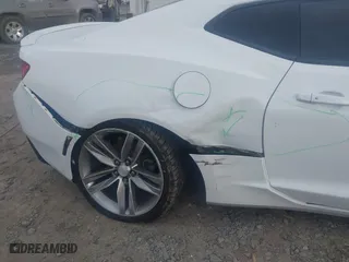 2018 Chevrolet Camaro 1LT with VIN 1G1FB1RS2J0142116, listed as a IAAI auction lot 41218640 with 85,907 mi miles. Bid and sale history available at carsss.com. Image 6.