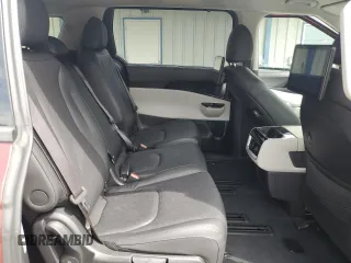 2024 Kia Carnival SX with VIN KNDNE5H37R6305573, listed as a Copart auction lot 70764084 with 23,492 mi miles and Salvage Title. Bid and sale history available at carsss.com. Image 11.