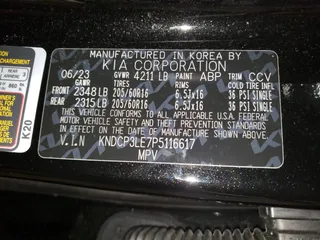 2023 Kia Niro LX with VIN KNDCP3LE7P5116617, listed as a Copart auction lot 45400925 with 9,075 mi miles and Salvage Title. Bid and sale history available at carsss.com. Image 13.