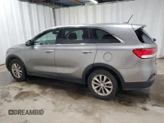 2018 Kia Sorento L with VIN 5XYPG4A39JG338356, listed as a Copart auction lot 48312885 with 110,573 mi miles and Clean Title. Bid and sale history available at carsss.com. Image 2.