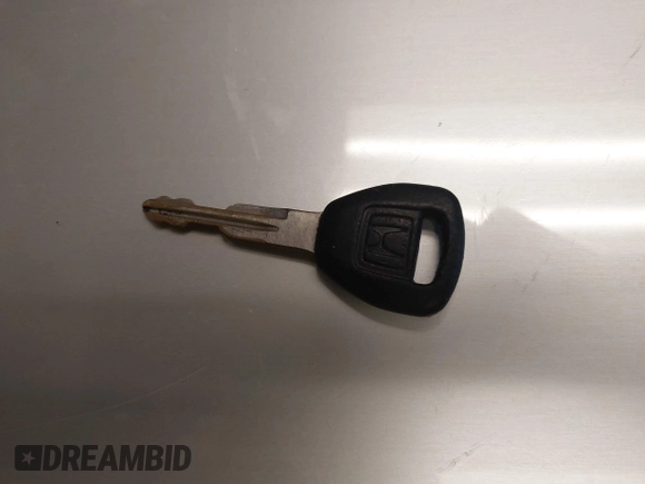 2002 Honda Accord LX z VIN JHMCG56462C005400, wystawiony jako IAAI lot #41893400 z przebiegiem Nie podano mil oraz . Historia ofert i sprzedaży dostępna na DreamBid. Obrazek 11.