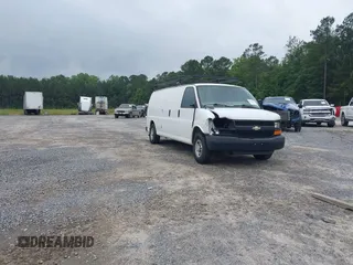 2015 Chevrolet Express Cargo z VIN 1GCWGGCF2F1175416, wystawiony jako IAAI lot #42327287 z przebiegiem Nie podano mil oraz . Historia ofert i sprzedaży dostępna na DreamBid. Obrazek 1.