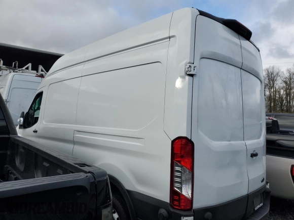 2023 Ford Transit Cargo z VIN 1FTBR1X8XPKB14862, wystawiony jako Copart lot #83661874 z przebiegiem Nie podano mil oraz Szkoda całkowita • Salvage title. Historia ofert i sprzedaży dostępna na DreamBid. Obrazek 2.