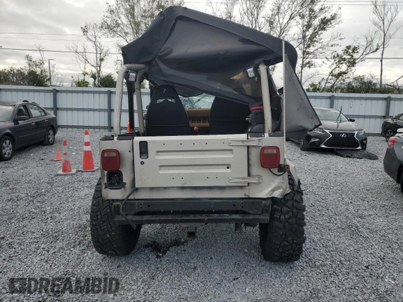 1995 Jeep Wrangler S with VIN 1J4FY19P9SP316266, listed as a Copart auction lot 88686725 with 121,561 mi miles and Salvage Title. Bid and sale history available at carsss.com. Image 6.