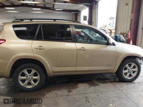 2010 Toyota RAV4 Ltd with VIN JTMDK4DVXAD015429, listed as a IAAI auction lot 41590833 with 1 mi miles. Bid and sale history available at carsss.com. Image 14.
