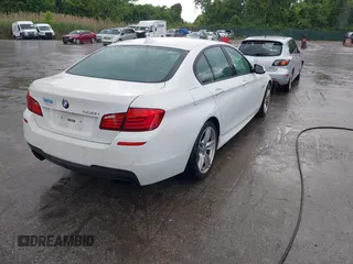 2013 BMW 5 Series 550i z VIN WBAFR9C55DD226915, wystawiony jako IAAI lot #42321584 z przebiegiem 136 974 mil mil oraz . Historia ofert i sprzedaży dostępna na DreamBid. Obrazek 4.
