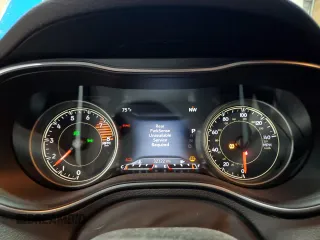 2021 Jeep Cherokee Latitude Lux с VIN 1C4PJMMX1MD218943, выставлен на аукционе Copart как лот 59580925 с пробегом 32 322 миль миль и Списание • Salvage title. История ставок и продаж доступна на DreamBid. Изображение 9.