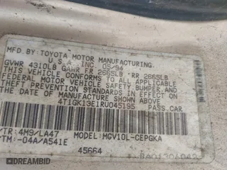 1994 Toyota Camry XLE with VIN 4T1GK13E1RU045195, listed as a IAAI auction lot 41715494 with 177,236 mi miles. Bid and sale history available at carsss.com. Image 9.