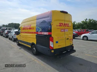2019 Ford Transit z VIN 1FTYR3XM7KKA24824, wystawiony jako IAAI lot #42500762 z przebiegiem 75 307 mil mil oraz . Historia ofert i sprzedaży dostępna na DreamBid. Obrazek 54.