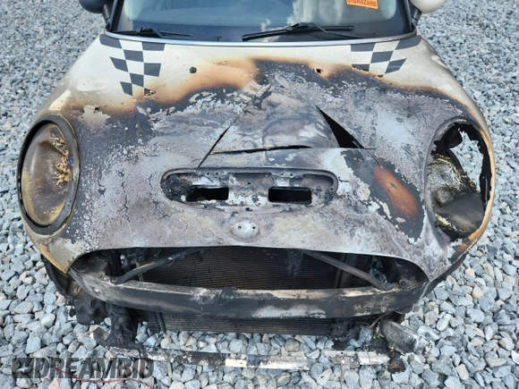 2015 MINI Hardtop 4 Door S z VIN WMWXU3C50F2B56953, wystawiony jako Copart lot #58579615 z przebiegiem Nie podano mil oraz Szkoda całkowita • Salvage title. Historia ofert i sprzedaży dostępna na DreamBid. Obrazek 11.