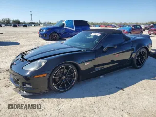 2007 Chevrolet Corvette z VIN 1G1YY36U075111595, wystawiony jako Copart lot #46888145 z przebiegiem 39 064 mil mil oraz Szkoda całkowita • Salvage title. Historia ofert i sprzedaży dostępna na DreamBid. Obrazek 1.