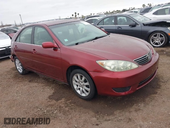 2005 Toyota Camry LE z VIN 4T1BE30K25U063254, wystawiony jako IAAI lot #41871499 z przebiegiem 197 337 mil mil oraz . Historia ofert i sprzedaży dostępna na DreamBid. Obrazek 1.