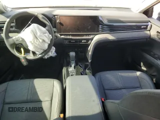 2025 Toyota Camry LE z VIN 4T1DAACK9SU054048, wystawiony jako Copart lot #53659075 z przebiegiem 3 568 mil mil oraz Szkoda całkowita • Salvage title. Historia ofert i sprzedaży dostępna na DreamBid. Obrazek 8.