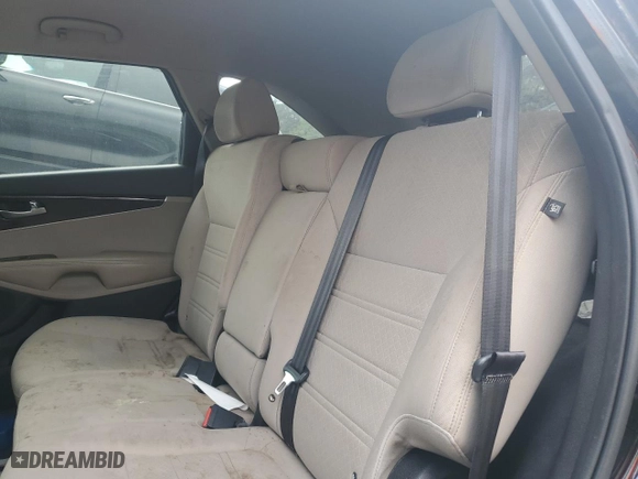 2016 Kia Sorento L with VIN 5XYPG4A31GG021714, listed as a Copart auction lot 51487715 with 174,608 mi miles and Clean Title. Bid and sale history available at carsss.com. Image 10.
