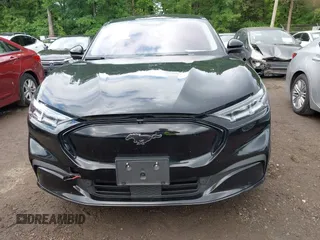 2021 Ford Mustang Mach-E Premium с VIN 3FMTK3SU7MMA58565, выставлен на аукционе IAAI как лот 42236883 с пробегом 81 463 миль миль и . История ставок и продаж доступна на DreamBid. Изображение 12.