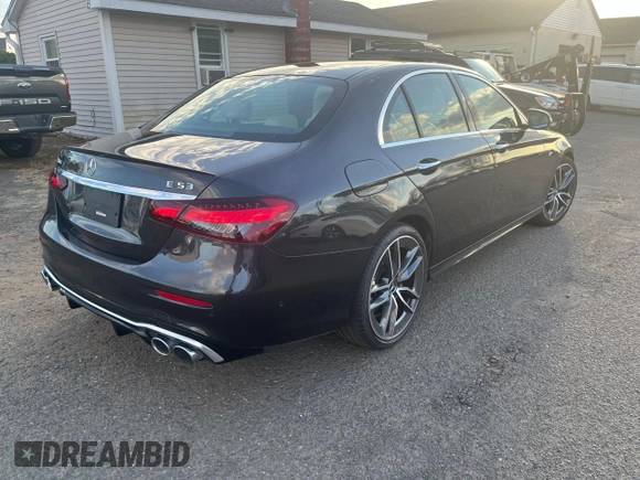 2021 Mercedes-Benz E-Class AMG E 53 with VIN W1KZF6BB0MA923835, listed as a Copart auction lot 80058874 with 33,195 mi miles and Clean Title. Bid and sale history available at carsss.com. Image 3.