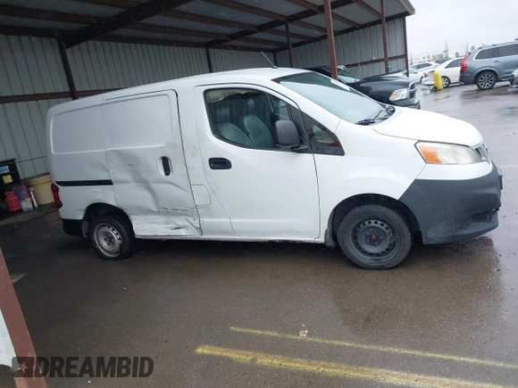 2014 Nissan NV200 S z VIN 3N6CM0KN0EK701502, wystawiony jako IAAI lot #41549271 z przebiegiem 122 060 mil mil oraz . Historia ofert i sprzedaży dostępna na DreamBid. Obrazek 13.