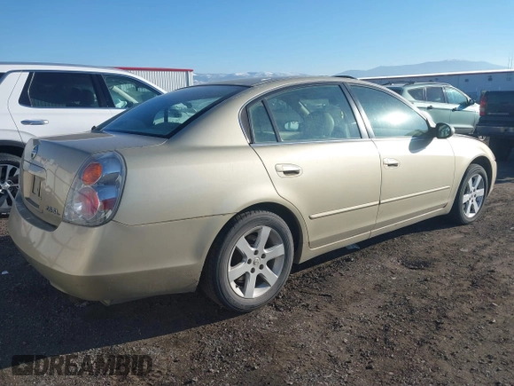 2002 Nissan Altima S with VIN 1N4AL11D52C125375, listed as a IAAI auction lot 41378101 with 148,701 mi miles. Bid and sale history available at carsss.com. Image 4.