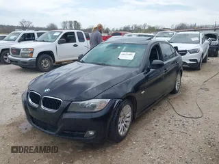 2009 BMW 3 Series 328i with VIN WBAPH77569NM30145, listed as a IAAI auction lot 41823486 with 1 mi miles. Bid and sale history available at carsss.com. Image 2.