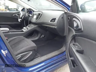 2015 Chrysler 200 Limited with VIN 1C3CCCAB5FN640243, listed as a IAAI auction lot 41198115 with 152,871 mi miles. Bid and sale history available at carsss.com. Image 5.