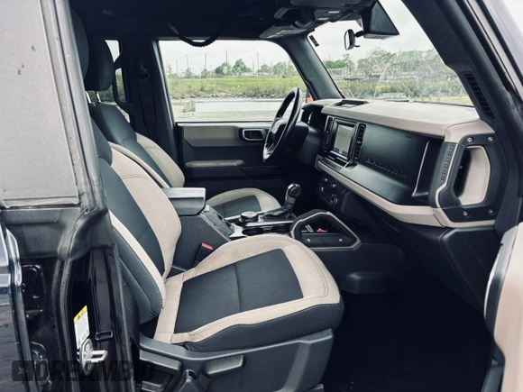 2021 Ford Bronco with VIN 1FMDE5BH8MLA83132, listed as a Copart auction lot 54382935 with 31,192 mi miles and Salvage title. Bid and sale history available at DreamBid. Image 5.