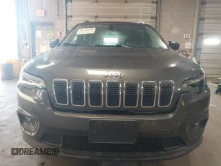 2019 Jeep Cherokee Latitude Plus with VIN 1C4PJMLB1KD139940, listed as a IAAI auction lot 41754134 with 113,237 mi miles. Bid and sale history available at carsss.com. Image 12.