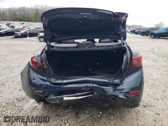 2015 Mazda 3 i SV z VIN JM1BM1T79F1263005, wystawiony jako Copart lot #52374195 z przebiegiem 58 186 mil mil oraz Czysty tytuł • Clean title. Historia ofert i sprzedaży dostępna na DreamBid. Obrazek 6.