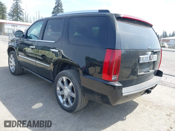 2007 Cadillac Escalade z VIN 1GYFK63847R389654, wystawiony jako IAAI lot #42137858 z przebiegiem 173 561 mil mil oraz . Historia ofert i sprzedaży dostępna na DreamBid. Obrazek 3.
