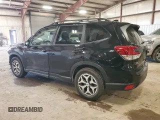 2022 Subaru Forester Premium z VIN JF2SKADC7NH498768, wystawiony jako Copart lot #50500395 z przebiegiem 31 695 mil mil oraz Czysty tytuł • Clean title. Historia ofert i sprzedaży dostępna na DreamBid. Obrazek 2.