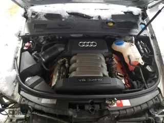 2007 Audi A6 3.2L z VIN WAUDH74F37N163592, wystawiony jako Copart lot #45636645 z przebiegiem 108 379 mil mil oraz Szkody całkowita. Historia ofert i sprzedaży dostępna na DreamBid. Obrazek 11.