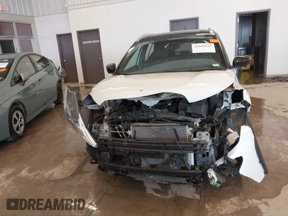 2019 Nissan Kicks SR with VIN 3N1CP5CU7KL538238, listed as a IAAI auction lot 41688621 with 40,142 mi miles. Bid and sale history available at carsss.com. Image 12.