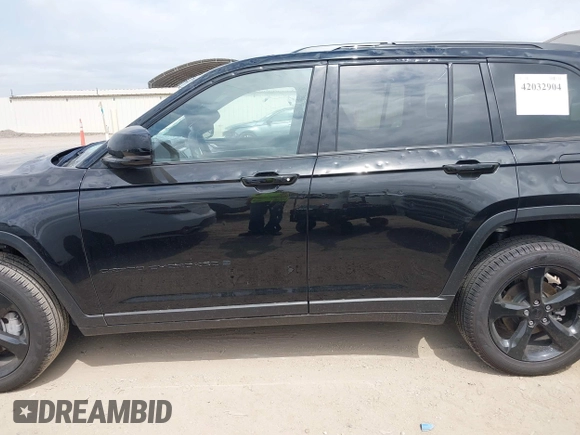 2024 Jeep Grand Cherokee Limited with VIN 1C4RJHBG9RC168955, listed as a IAAI auction lot 42032904 with 7,496 mi miles and . Bid and sale history available at DreamBid. Image 15.