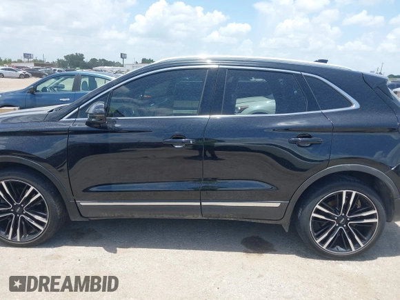 2018 Lincoln MKC Reserve with VIN 5LMTJ3DH7JUL07101, listed as a IAAI auction lot 42525914 with 48,615 mi miles and . Bid and sale history available at DreamBid. Image 14.
