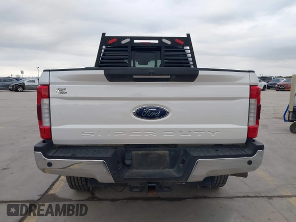 2018 Ford Super Duty F-250 SRW XL with VIN 1FT7W2BT3JEC06479, listed as a IAAI auction lot 40754929 with 153,387 mi miles. Bid and sale history available at carsss.com. Image 16.