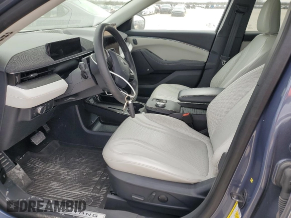 2021 Ford Mustang Mach-E Premium with VIN 3FMTK3R73MMA02221, listed as a Copart auction lot 46099135 with 31,383 mi miles and Salvage title. Bid and sale history available at DreamBid. Image 7.