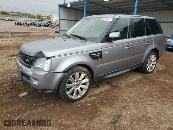 2013 Land Rover Range Rover Sport HSE z VIN SALSF2D4XDA805321, wystawiony jako Copart lot #55286945 z przebiegiem 163 568 mil mil oraz Szkody całkowita. Historia ofert i sprzedaży dostępna na DreamBid. Obrazek 1.