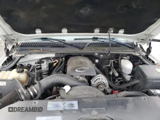 2004 Chevrolet Suburban Z71 with VIN 3GNFK16ZX4G186588, listed as a Copart auction lot 45890635 with 240,898 mi miles and Clean Title. Bid and sale history available at carsss.com. Image 12.