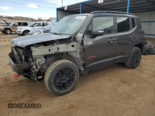 2018 Jeep Renegade Trailhawk z VIN ZACCJBCB8JPH86421, wystawiony jako Copart lot #49247645 z przebiegiem 83 104 mil mil oraz Szkoda całkowita • Salvage title. Historia ofert i sprzedaży dostępna na DreamBid. Obrazek 1.