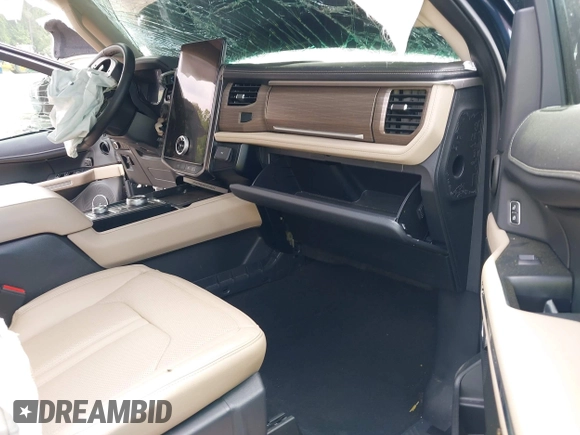 2024 Ford Expedition Limited с VIN 1FMJU2A88REA63948, выставлен на аукционе IAAI как лот 42208943 с пробегом Не указан миль и . История ставок и продаж доступна на DreamBid. Изображение 5.