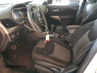 2017 Jeep Cherokee Sport с VIN 1C4PJLAB5HW643353, выставлен на аукционе Copart как лот 57707195 с пробегом 104 655 миль миль и Списание • Salvage title. История ставок и продаж доступна на DreamBid. Изображение 7.