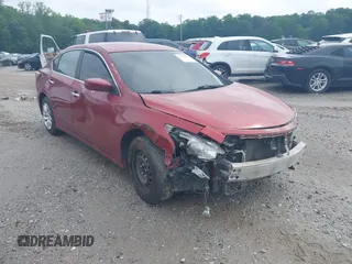 2014 Nissan Altima SV with VIN 1N4AL3AP6EC154913, listed as a IAAI auction lot 41715183 with 284,464 mi miles and . Bid and sale history available at carsss.com. Image 1.