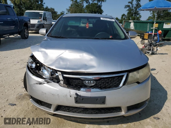 2013 Kia Forte LX with VIN KNAFT4A25D5662199, listed as a Copart auction lot 76251194 with 194,920 mi miles and Non Repairable. Bid and sale history available at carsss.com. Image 5.