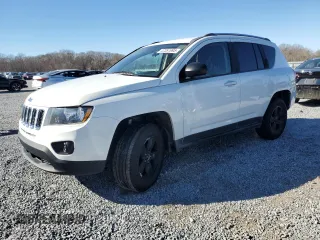 2015 Jeep Compass Sport with VIN 1C4NJCBA4FD226201, listed as a Copart auction lot 47351995 with 160,207 mi miles and Clean Title. Bid and sale history available at carsss.com. Image 1.