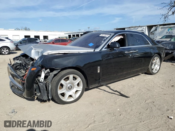 2012 Rolls-Royce Ghost z VIN SCA664S57CUX50671, wystawiony jako Copart lot #84172874 z przebiegiem Nie podano mil oraz Szkody całkowita. Historia ofert i sprzedaży dostępna na DreamBid. Obrazek 1.