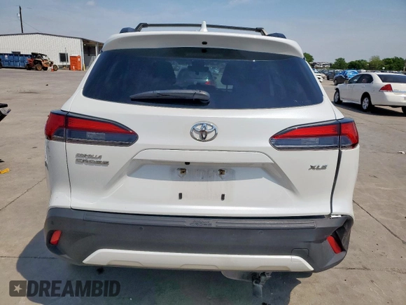 2022 Toyota Corolla Cross XLE with VIN 7MUDAAAG2NV013780, listed as a Copart auction lot 53491285 with 42,456 mi miles and Salvage title. Bid and sale history available at DreamBid. Image 6.