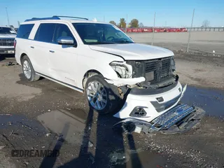 2019 Ford Expedition Max Platinum z VIN 1FMJK1MT4KEA53312, wystawiony jako IAAI lot #41035899 z przebiegiem 87 484 mil mil oraz . Historia ofert i sprzedaży dostępna na DreamBid. Obrazek 1.