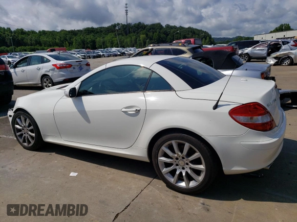 2007 Mercedes-Benz SLK-Class 3.0L with VIN WDBWK54F17F134263, listed as a Copart auction lot 63524744 with 64,006 mi miles and Non Repairable. Bid and sale history available at carsss.com. Image 2.