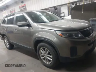 2015 Kia Sorento LX with VIN 5XYKT3A62FG629203, listed as a IAAI auction lot 40448787 with 114,429 mi miles. Bid and sale history available at carsss.com. Image 1.