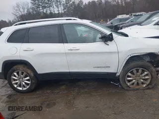 2017 Jeep Cherokee High Altitude z VIN 1C4PJMDS1HW659101, wystawiony jako IAAI lot #41849985 z przebiegiem 70 413 mil mil oraz . Historia ofert i sprzedaży dostępna na DreamBid. Obrazek 14.