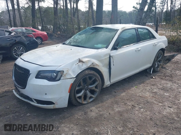 2021 Chrysler 300 with VIN 2C3CCABG1MH520380, listed as a IAAI auction lot 41639405 with 87,832 mi miles. Bid and sale history available at carsss.com. Image 18.